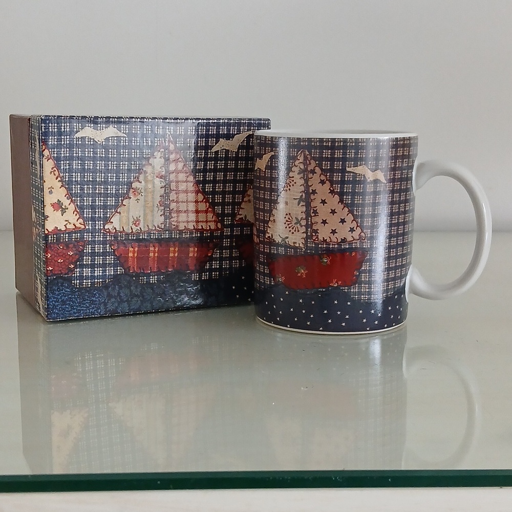 QUILTED BOATS Mug 12 oz 1998 Lang and Wise Art by Elizabeth King Brownd NIB